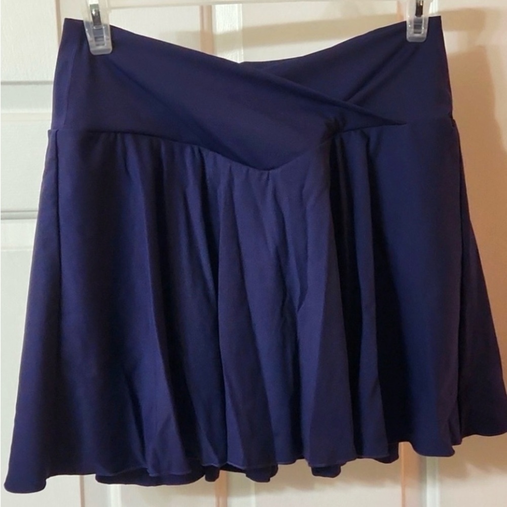 BRAND NEW 1X Halara navy skort . Bought in December lost weight.PRICE TO GO!